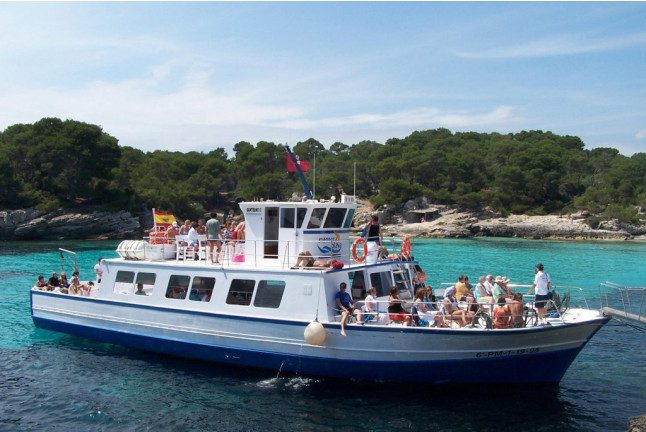 Un día en el mar Menorca: Salida en Barco con Comida (Menorca)