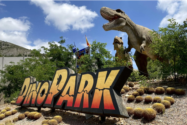 Entrada a DinoPark Algar (Alicante)