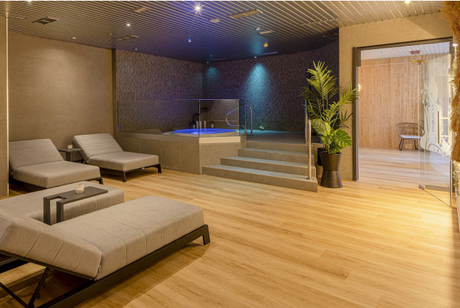 Circuito Spa Privado, Masaje de Aromaterapia y Cava para dos en Spa In Radisson Blu Resort 5* (Arguineguín, Gran Canaria)