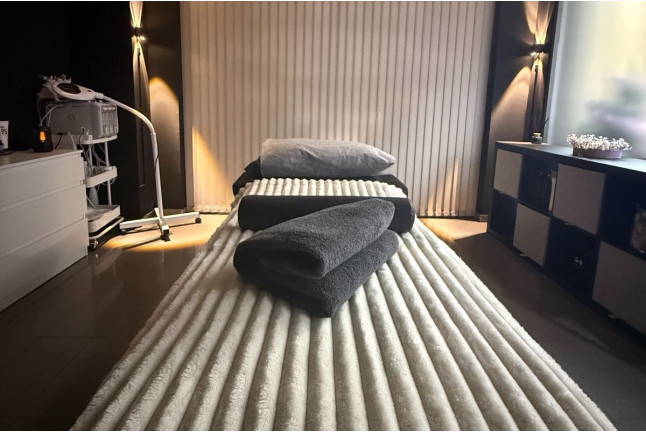 Masaje a Elegir en Eclipse Boutique de Bienestar (Málaga)