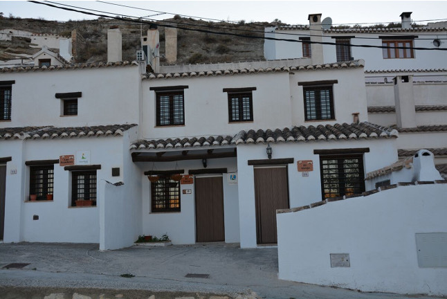 Escapada de 1 o 2 Noches con Cena en Casas Rurales - Casas Cueva El Mirador de Galera (Galera, Granada)