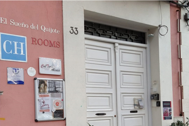 Escapada de 2 Noches con Desayuno en El Sueño del Quijote Rooms (Alcalá de Henares, Madrid)