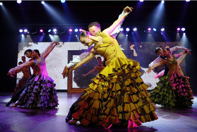 Entrada a Benidorm Palace con Espectáculo y Opción a Cena (Benidorm, Alicante)