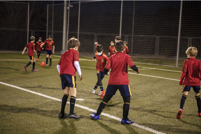 Entrenamiento de Fútbol para Niños como la Selección Española en Ciudad del Fútbol de Las Rozas (Madrid)