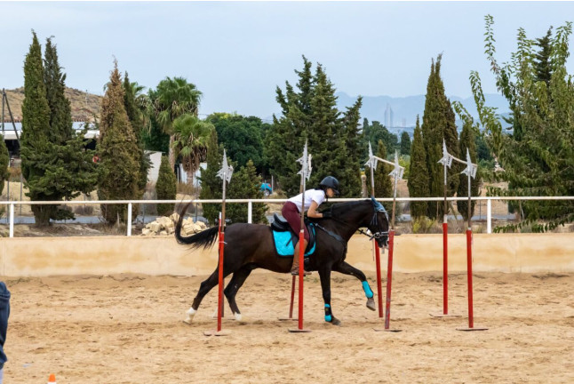 Clase de Equitación en Club Hípico Legend (Villajoyosa, Alicante)