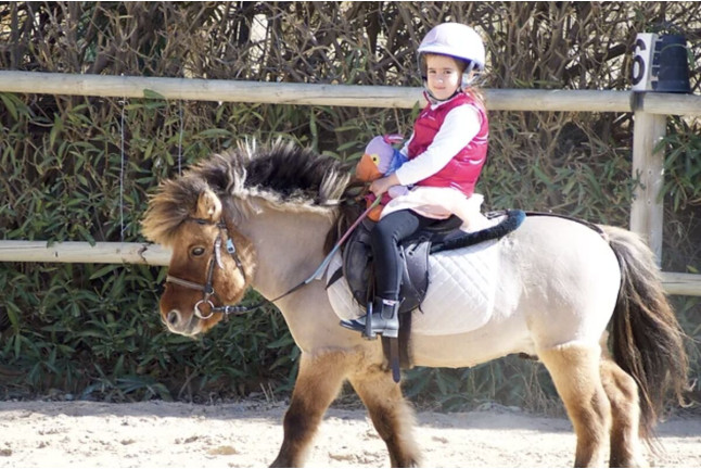 Clases de Equitación en Pony para Niños en La Finca Pony Club (Bétera, Valencia)