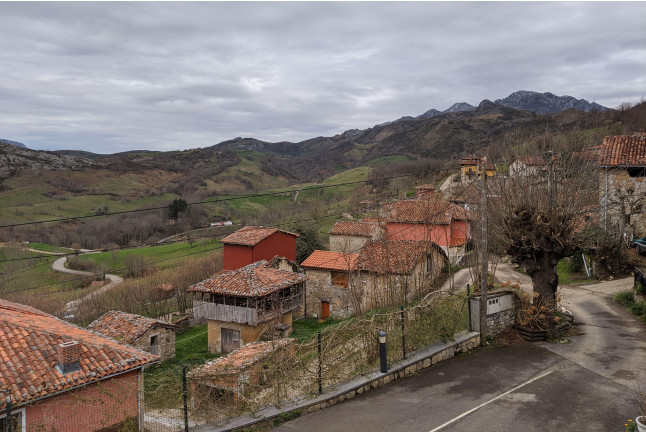 Escapada de 2 Noches con Bañera Hidromasaje y Cena en Hotel Rural El Rexacu (Bobia de Arriba, Asturias)