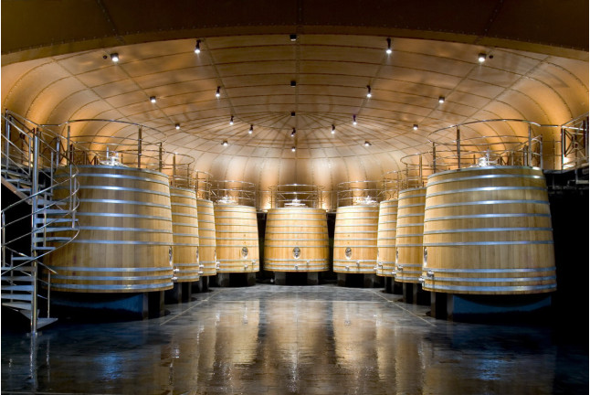 Escapada con Jacuzzi Privado y Visita a Bodega con Degustación para dos (La Rioja)