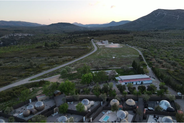 Escapada en Bubble VIP Hidro con Bañera de Hidromasaje y Desayuno en Zielo de Levante (Tírig, Castellón)