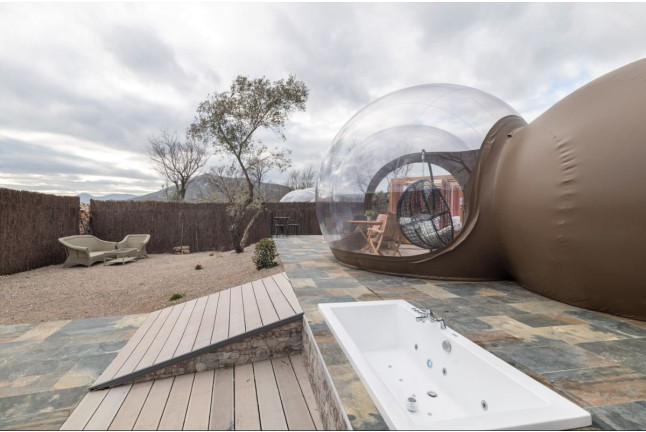 Escapada en Bubble VIP Hidro con Bañera de Hidromasaje y Desayuno en Zielo de Levante (Tírig, Castellón)