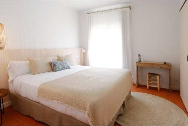 Escapada con Cena en el Hostal Ses Negres (Begur, Girona)