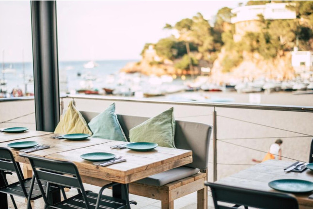 Escapada con Cena en el Hostal Ses Negres (Begur, Girona)