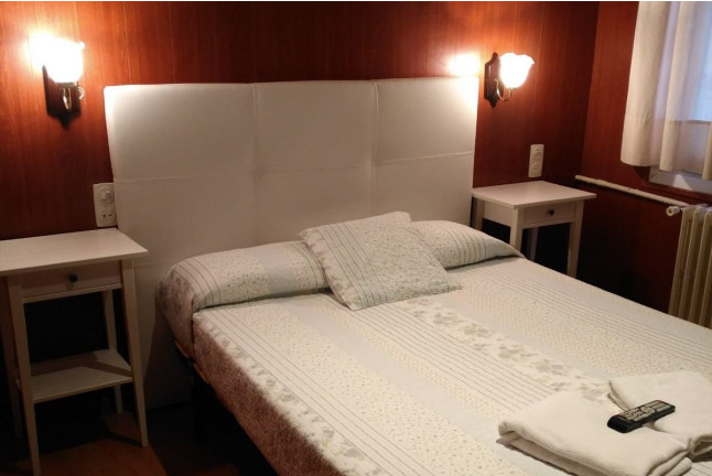 Escapada de 2 Noches con Cena en Hostal Porta de Núria (Ribes de Freser, Girona)