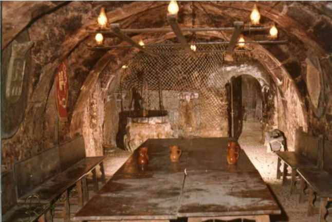 Escapada con Encanto: Spa y Visita a Bodega para dos en Hotel Spa Kinedomus Bienestar 4* (Burgos)