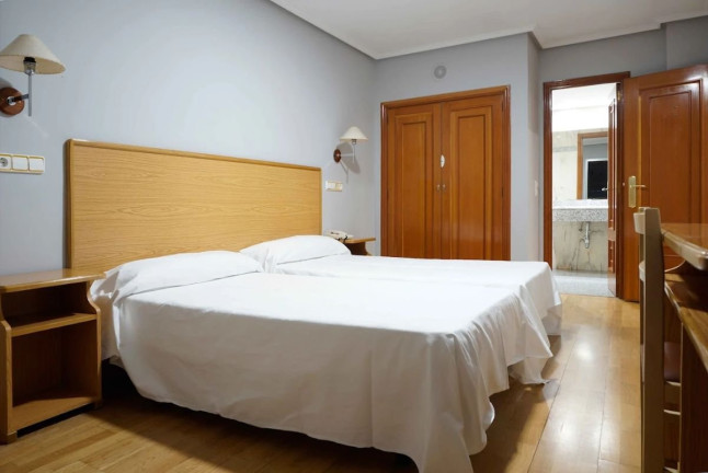 Escapada de Fin de Semana: 2 noches en Hotel Cesaraugusta 3* (Zaragoza)