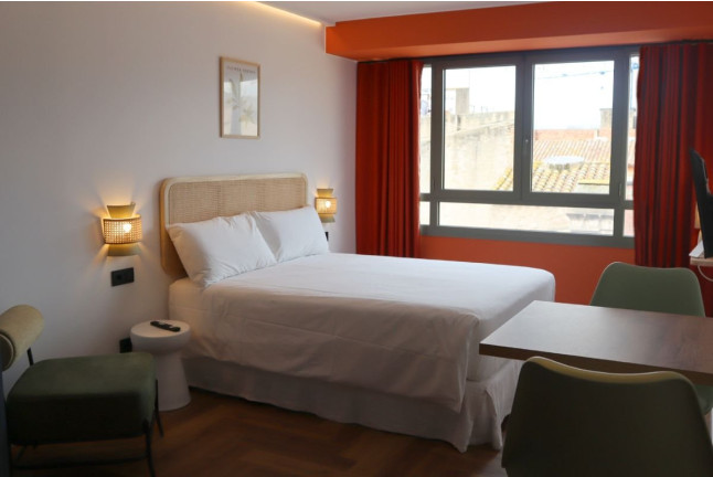 Escapada con Jacuzzi y Cena en Aparthotel Casa Fages (Figueres, Girona)