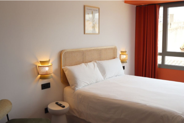 Escapada con Jacuzzi y Cena en Aparthotel Casa Fages (Figueres, Girona)