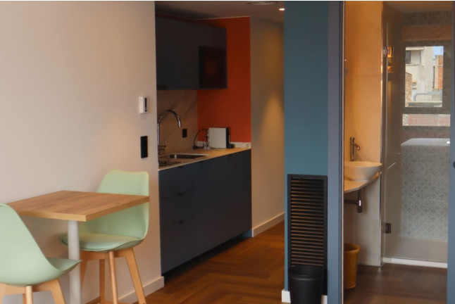 Escapada con Jacuzzi y Cena en Aparthotel Casa Fages (Figueres, Girona)