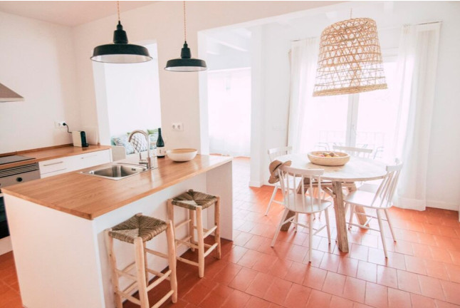 Escapada de 2 Noches en el Hostal Ses Negres (Begur, Girona)