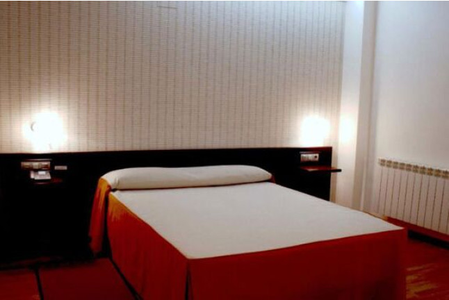 Escapada de 2 Noches con Desayuno en Hotel Alfageme (Trobajo del Camino, León)