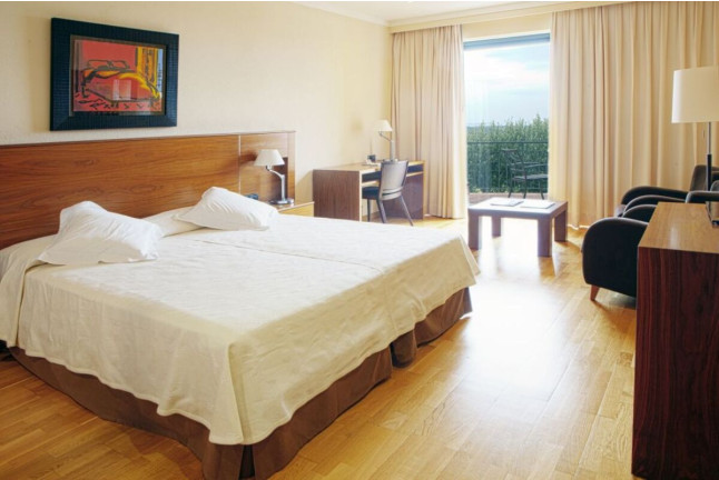 Escapada con Cena en Hotel Can Xiquet 4* (Cantallops, Girona)