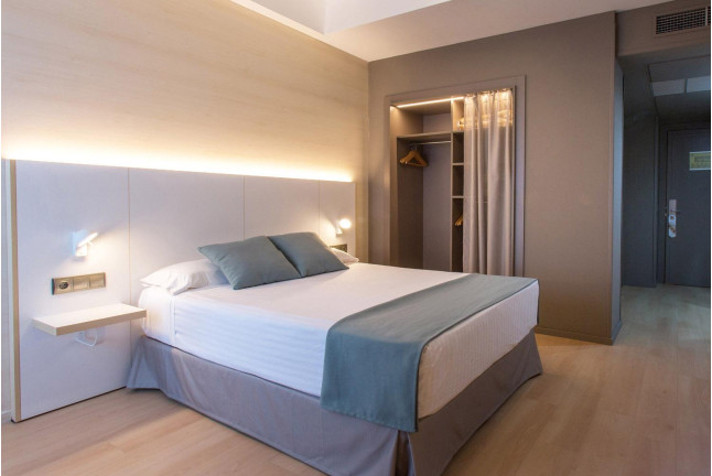 Escapada Love Intima con Masaje y Jacuzzi Privado en Olympia Hotel, Events & Spa 4* (Valencia)