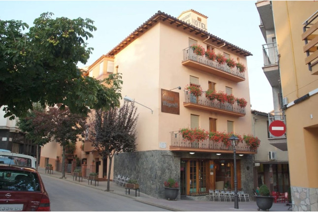 Escapada de 2 Noches con Cena en Hotel Ripoll 3* (Sant Hilari Sacalm, Girona)