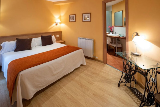 Escapada de 2 Noches con Cena en Hotel Ripoll 3* (Sant Hilari Sacalm, Girona)