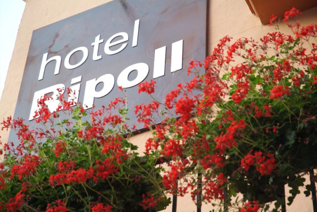 Escapada de 2 Noches con Cena en Hotel Ripoll 3* (Sant Hilari Sacalm, Girona)