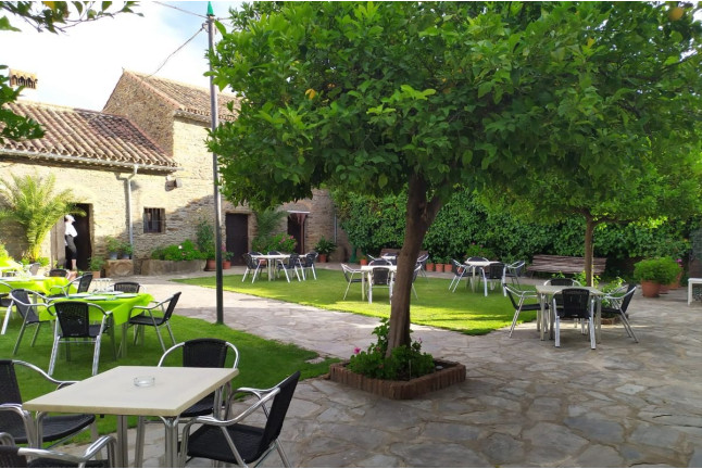 Escapada con Degustación y Desayuno en Hotel Soterraña (Madroñera, Cáceres)