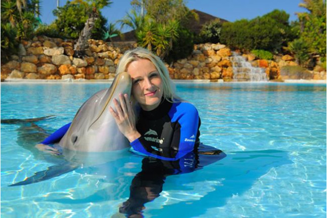 Dolphin Emotions Premium: Nadar con Delfines y Entrada a Zoomarine (Portugal)