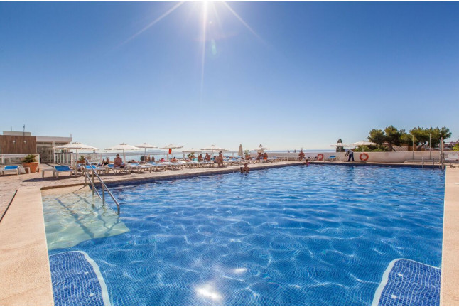 Escapada con Cena y Bañera Hidromasaje en Hotel Amic Horizonte 3* (Palma de Mallorca)