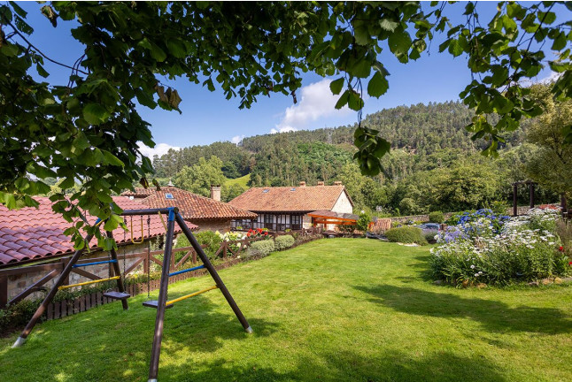 Escapada de 2 Noches con Bañera de Hidromasaje en Posada Sierra de Ibio (Cantabria)
