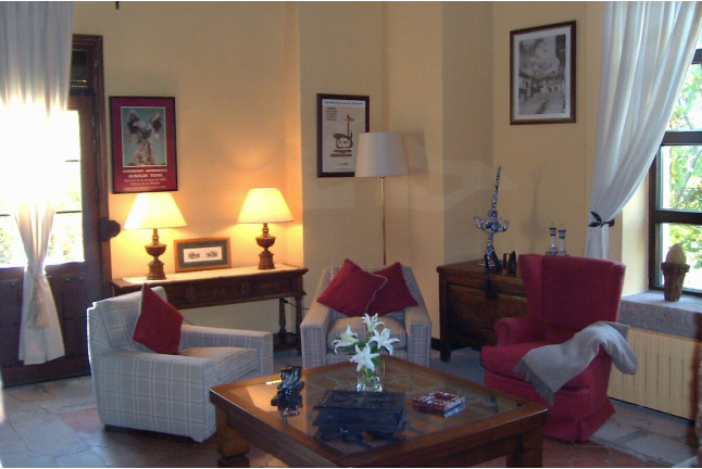 Escapada Relax de 2 Noches con Bañera Hidromasaje en la Posada El Molino del Cubo (San Esteban del Valle, Ávila)