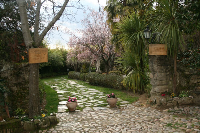 Escapada Relax de 2 Noches con Bañera Hidromasaje en la Posada El Molino del Cubo (San Esteban del Valle, Ávila)