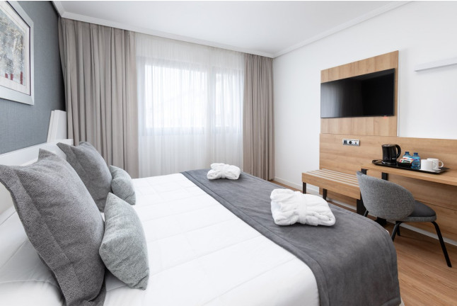 Escapada Romántica con Spa en Alexandre Hotel Frontair Congress 4* (Barcelona)