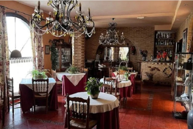 Escapada Romántica con Bañera de Hidromasaje en Posada Los Antiguos Telares 3* (Guadalajara)