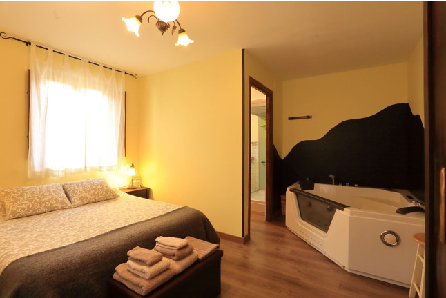 Escapada Romántica con Jacuzzi Privado (La Rioja)