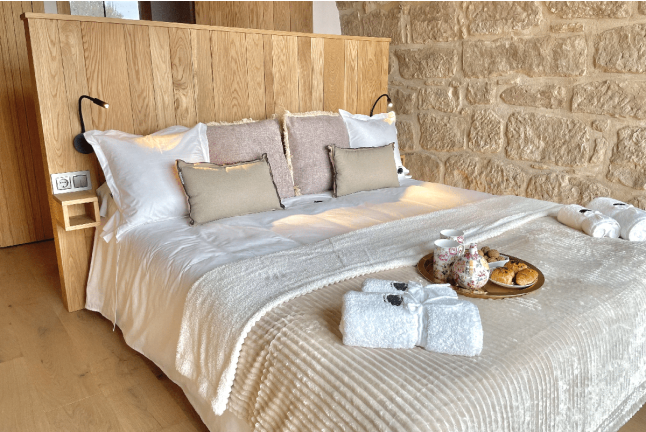 Escapada Romántica con Jacuzzi Privado en Torre Medieval de Queralt s. XVI (Sistero, Lleida)
