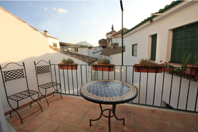 Escapada Romántica: 2 noches y Baños Árabes para dos en Casa Baños de la Villa 4* (Priego de Córdoba, Córdoba)