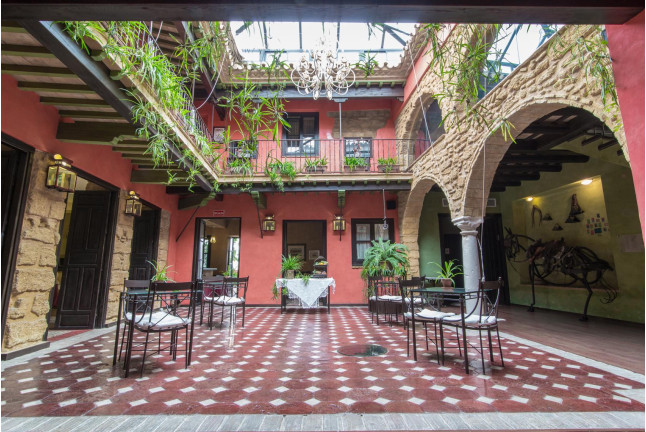 Escapada Romántica, 2 noches, con Cena en La Casona de Calderón Gastronomic & Boutique Hotel 4* (Osuna, Sevilla)