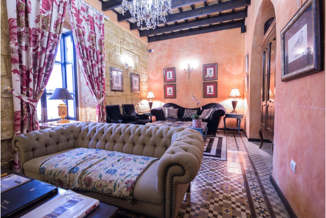 Escapada Romántica, 2 noches, con Cena en La Casona de Calderón Gastronomic & Boutique Hotel 4* (Osuna, Sevilla)
