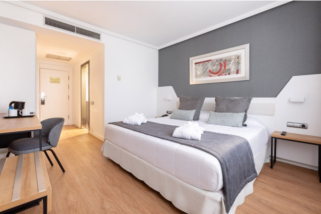 Escapada Romántica con Circuito Spa y Masaje en Alexandre Hotel Frontair Congress 4* (Barcelona)