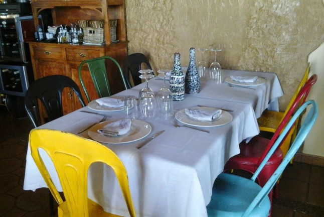 Escapada Rural con Cena y Jacuzzi en Hostal Los Oteros (Pajares de los Oteros, León)