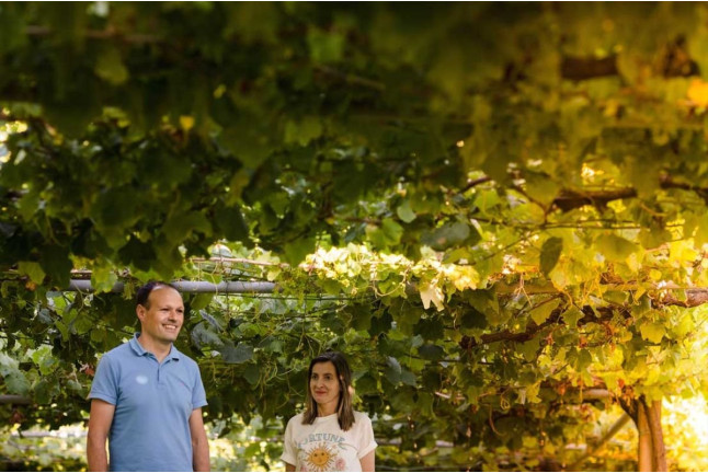 Escapada Rural en Lagar de Besada con Visita a Bodega y Cata de 2 Vinos para dos (Pontevedra)