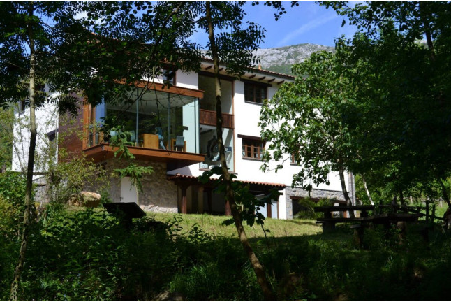 Escapada de 2 Noches en Hotel Rural Alesga 3* (Teverga, Asturias)