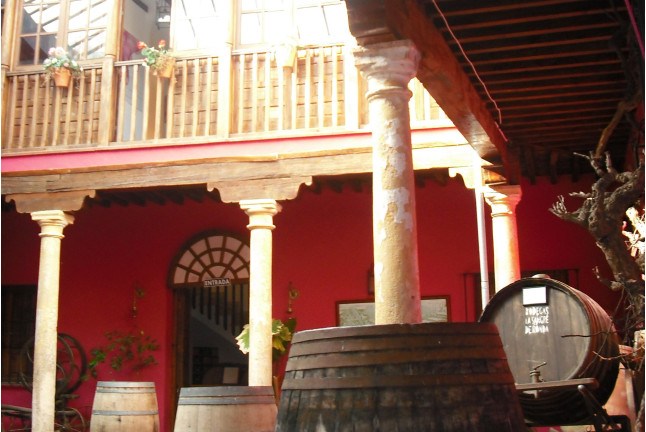 Escapada con Spa en Hotel Cortijo Salinas 4* y Visita a Bodega con Cata de Vino para dos (Ronda, Málaga)