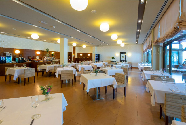 Escapada de Lujo: Acceso al Spa, Masaje y Cena en Hotel Spa Attica21 Villalba 4* (Villalba, Lugo)