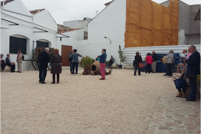 Escapada con Circuito Spa en Casa Rural Tinao de la Petra y Visita a Bodega del Nero con Cata de Vinos y Queso (Madrid)