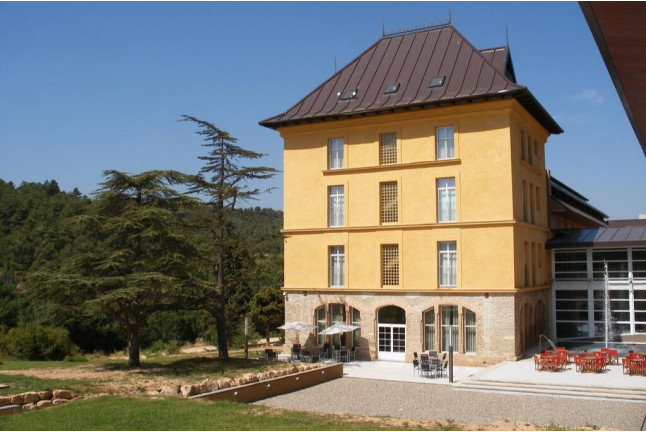 Escapada con Spa en el Iberik Rocallaura Balneari 4* y Visita al Celler Mas Foraster (Lleida y Tarragona)